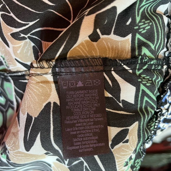 Hale Bob Floral Shorts, Smocked Drawstring Waist - Picture 5 of 10